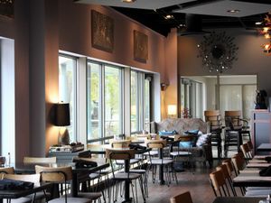 4 Sisters Wine Bar & Tapas Restaurant in La Crosse, WI