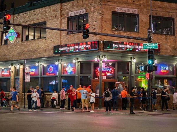 Featured image for Ultimate Game Day Bar Crawls in Chicago, IL guide covering Chicago, IL